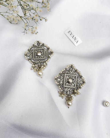 Livana Earrings