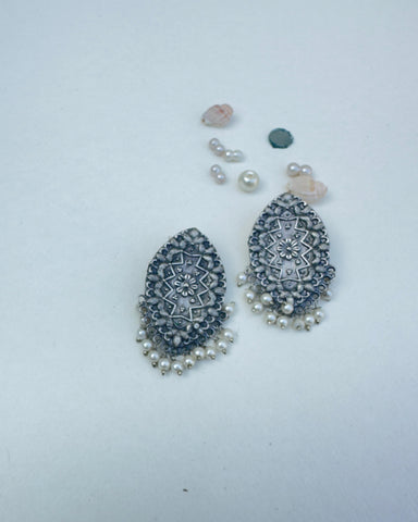 RIiana Earrings